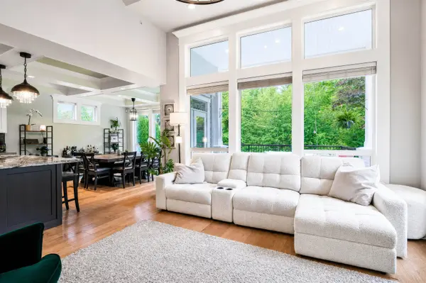 11448 232 ST, Maple Ridge, BC V2X 3R3
