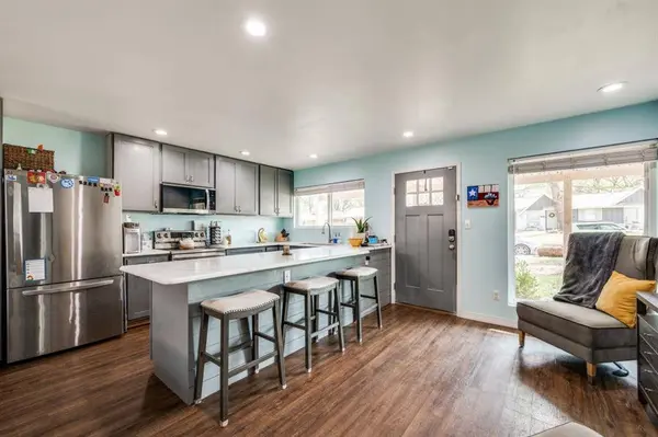 1620 Warren Lane, Fort Worth, TX 76112