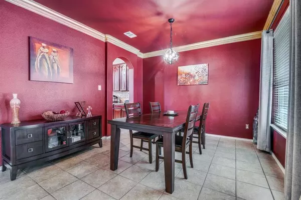 200 Bayonne Drive, Mansfield, TX 76063