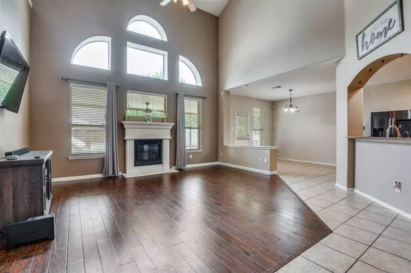 200 Bayonne Drive, Mansfield, TX 76063