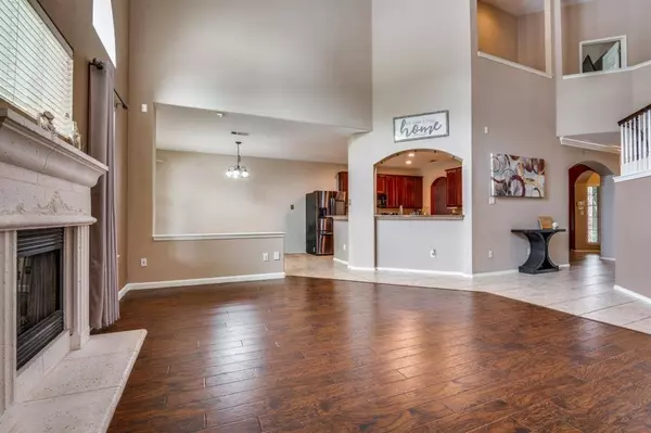 200 Bayonne Drive, Mansfield, TX 76063