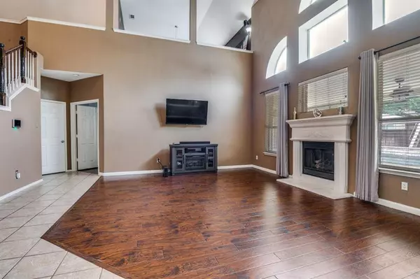 200 Bayonne Drive, Mansfield, TX 76063