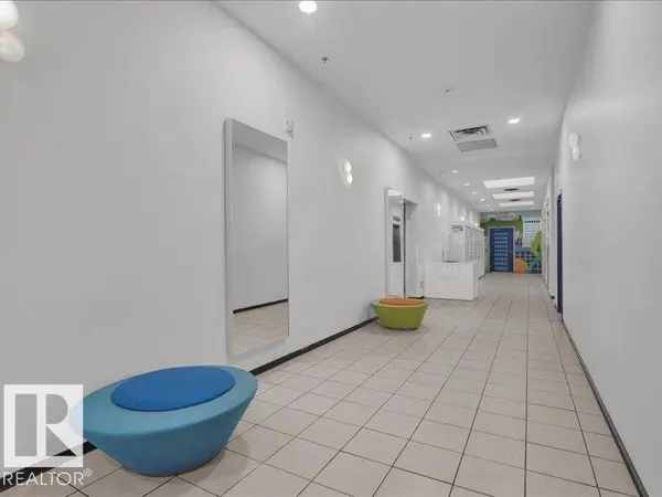 #708 10024 JASPER AV NW, Edmonton, AB T5J 1R9