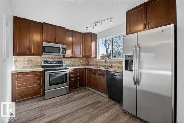 133 HABITAT CR NW, Edmonton, AB T5A 3K8