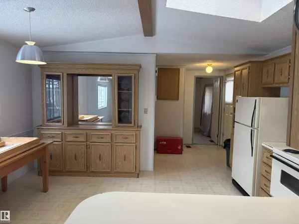 6 Evergreen Park Drive NW, Edmonton, AB T5Y 4M2