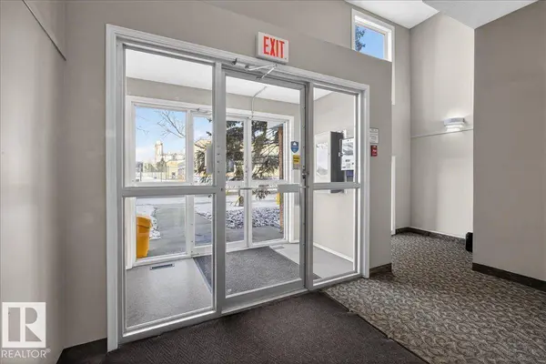 #101 8811 106A AV NW, Edmonton, AB T5H 3Y7