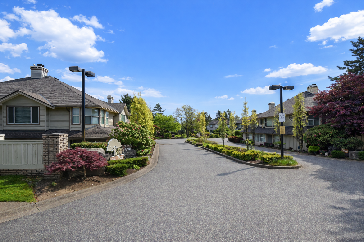 Street level at Oak Tree townhomes in Surrey 82nd Ave