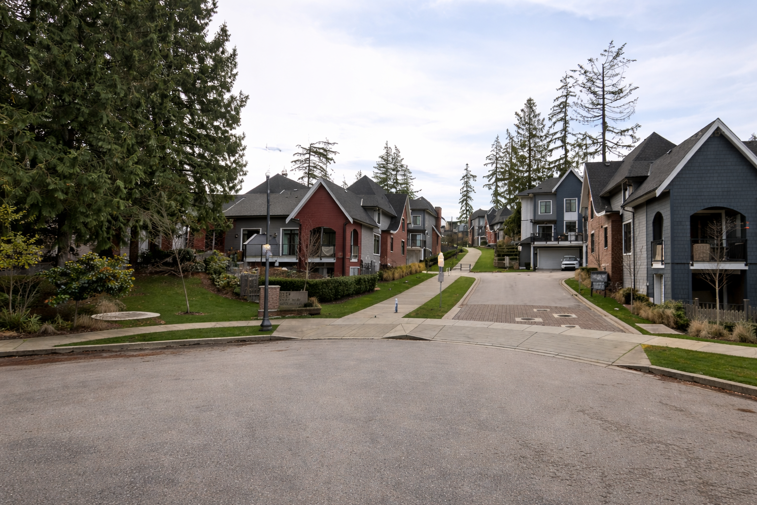 Hyde Park Townhome Complex South Surrey Grandview