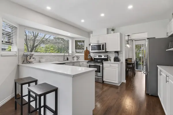 16080 82 Ave, Surrey, BC V4N 0N6