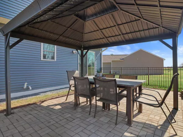 1631 Smith LANE, Delavan, WI 53115