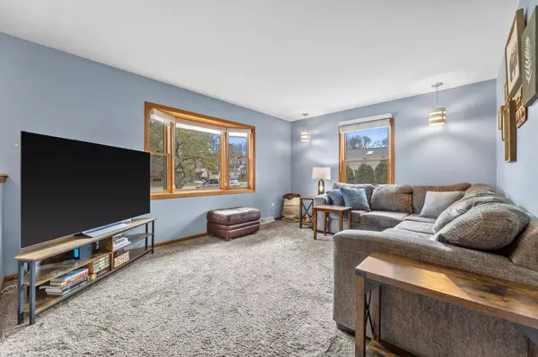 522 S Grandview BOULEVARD, Waukesha, WI 53188