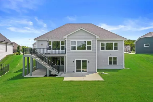 1279 E Hickory Creek COURT, Oak Creek, WI 53154