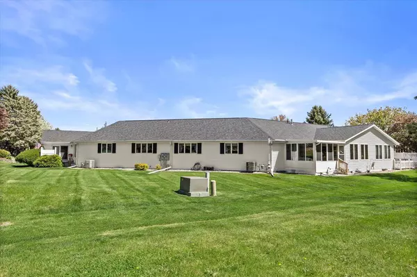 636 Westbury LANE #12, Delavan, WI 53115