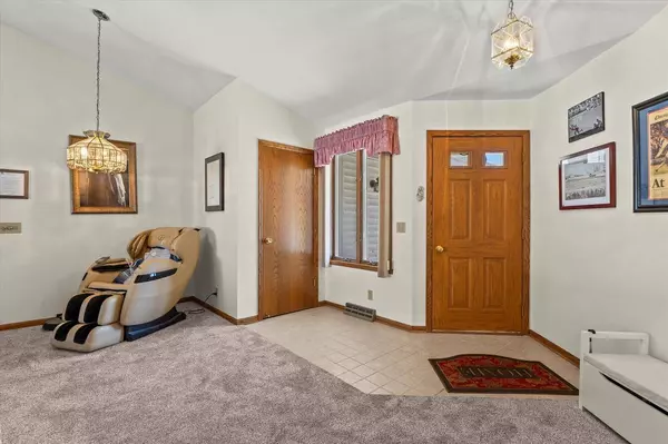 636 Westbury LANE #12, Delavan, WI 53115