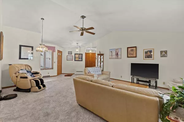 636 Westbury LANE #12, Delavan, WI 53115