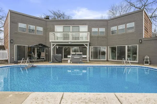 6171 Pleasant Hill DRIVE, West Bend, WI 53095