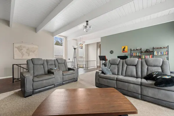 6171 Pleasant Hill DRIVE, West Bend, WI 53095