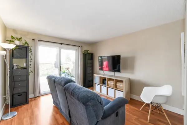 13404 41 St NW, Edmonton, AB T5A 3M3