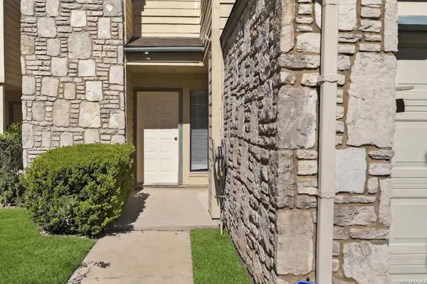 8547 Echo Creek, San Antonio, TX 78240