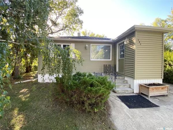 204 4th STREET E, Carnduff, SK S0C 0S0