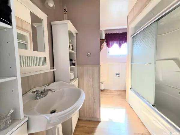 101 Fraser AVENUE, Oxbow, SK S0C 0B6