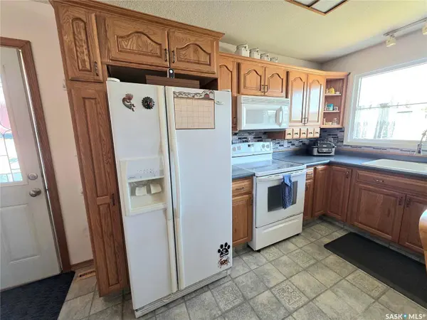101 Fraser AVENUE, Oxbow, SK S0C 0B6