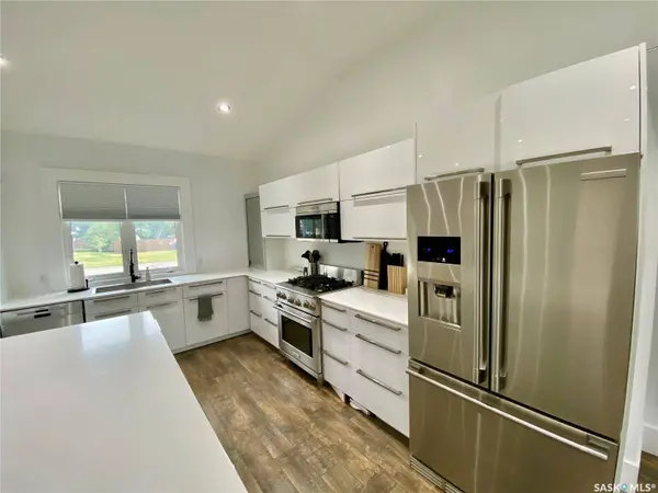 837 Prospect AVENUE, Oxbow, SK S0C 2B0