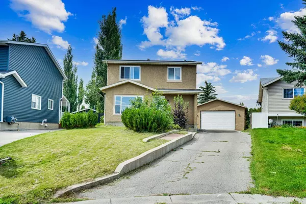 243 Castlebrook RD NE, Calgary, AB T3J 2C5