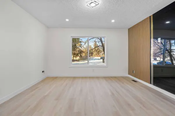 4720 Fordham CRES SE, Calgary, AB T2A 2A6