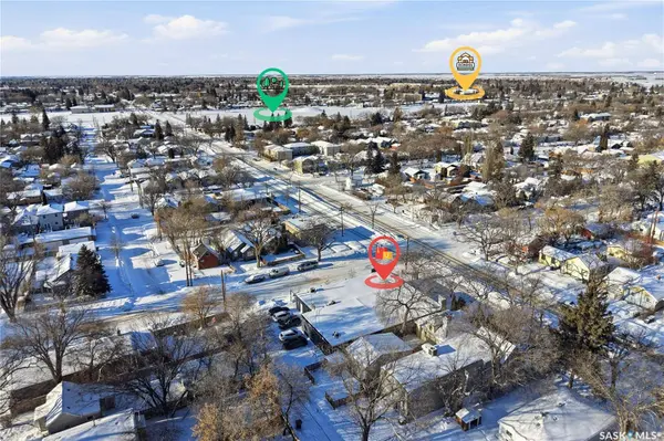 819 29th STREET W, Saskatoon, SK S7L 0N2