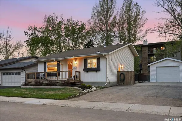 171 Coldspring CRESCENT, Saskatoon, SK S7J 3M3