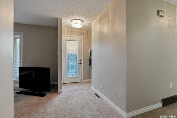 2225 Easthill, Saskatoon, SK S7J 3E1