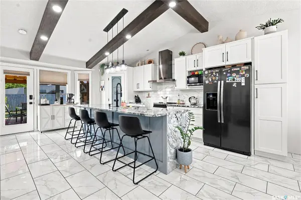 107 Hall CRESCENT, Saskatoon, SK S7L 7G7