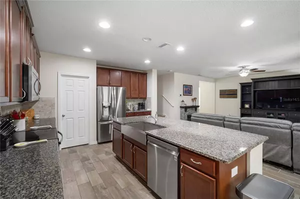 19278 ROSEATE DR, Lutz, FL 33558