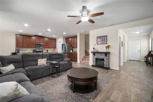 19278 ROSEATE DR, Lutz, FL 33558