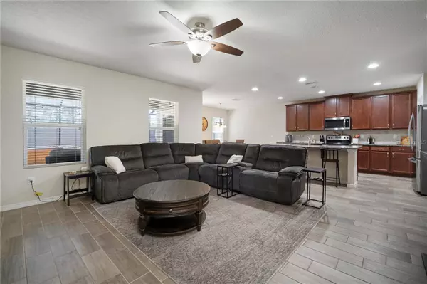 19278 ROSEATE DR, Lutz, FL 33558