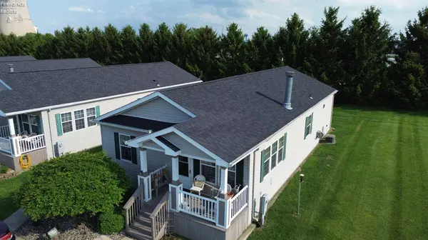 8896 White Crane Way, Oak Harbor, OH 43449