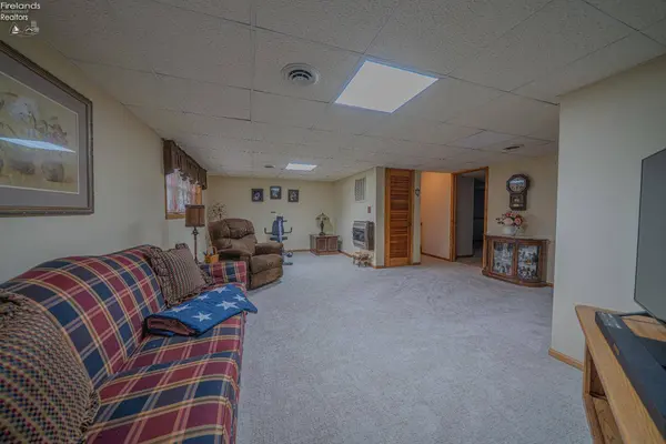 1990 County Road 62, Gibsonburg, OH 43431