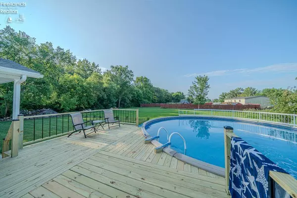 1990 E Lockwood, Port Clinton, OH 43452