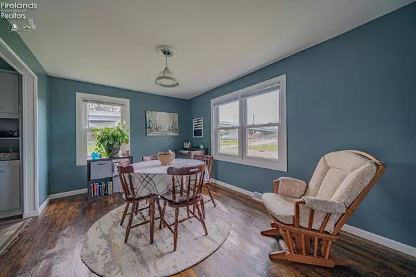 104 Belle AVE, Bellevue, OH 44811