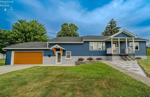 104 Belle AVE, Bellevue, OH 44811