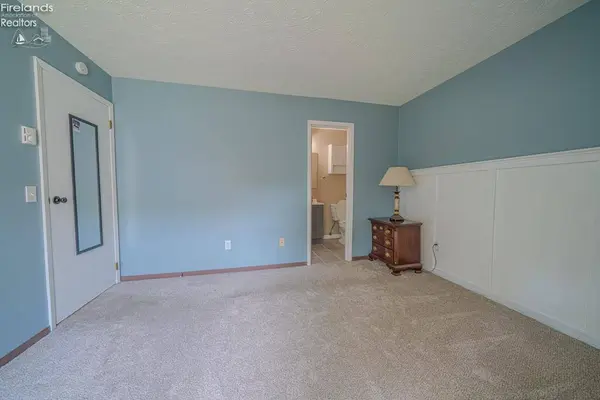 102 N Pleasant ST, Norwalk, OH 44857