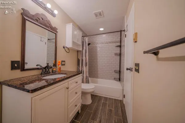 102 N Pleasant ST, Norwalk, OH 44857