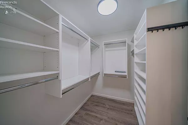 230 Highland AVE, Bellevue, OH 44811