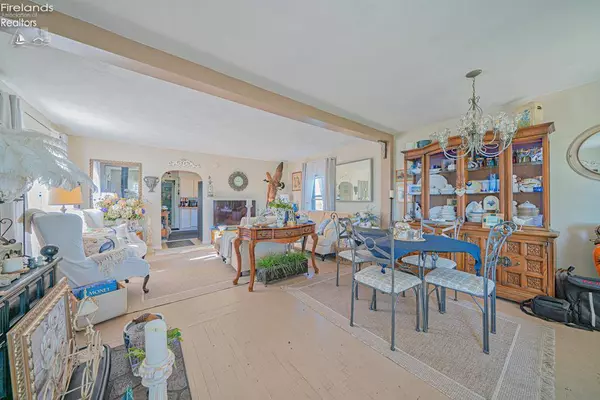 7723 W Little Portage East RD, Oak Harbor, OH 43449