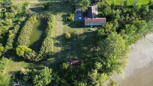 7723 W Little Portage East RD, Oak Harbor, OH 43449