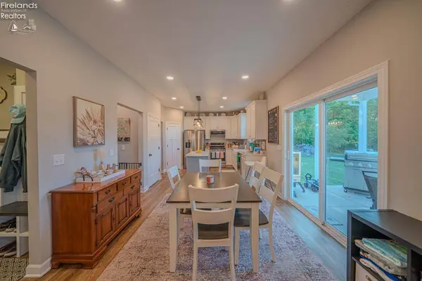 1990 E Lockwood, Port Clinton, OH 43452