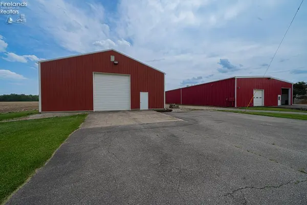 325 Stahl RD, Fremont, OH 43420