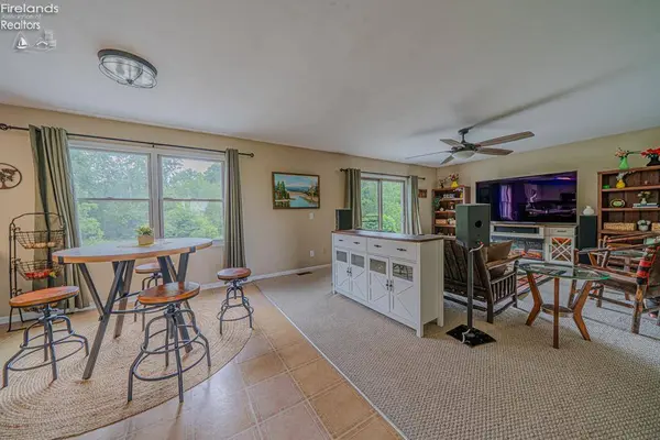 205 County Road 108, Fremont, OH 43420