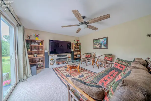 205 County Road 108, Fremont, OH 43420